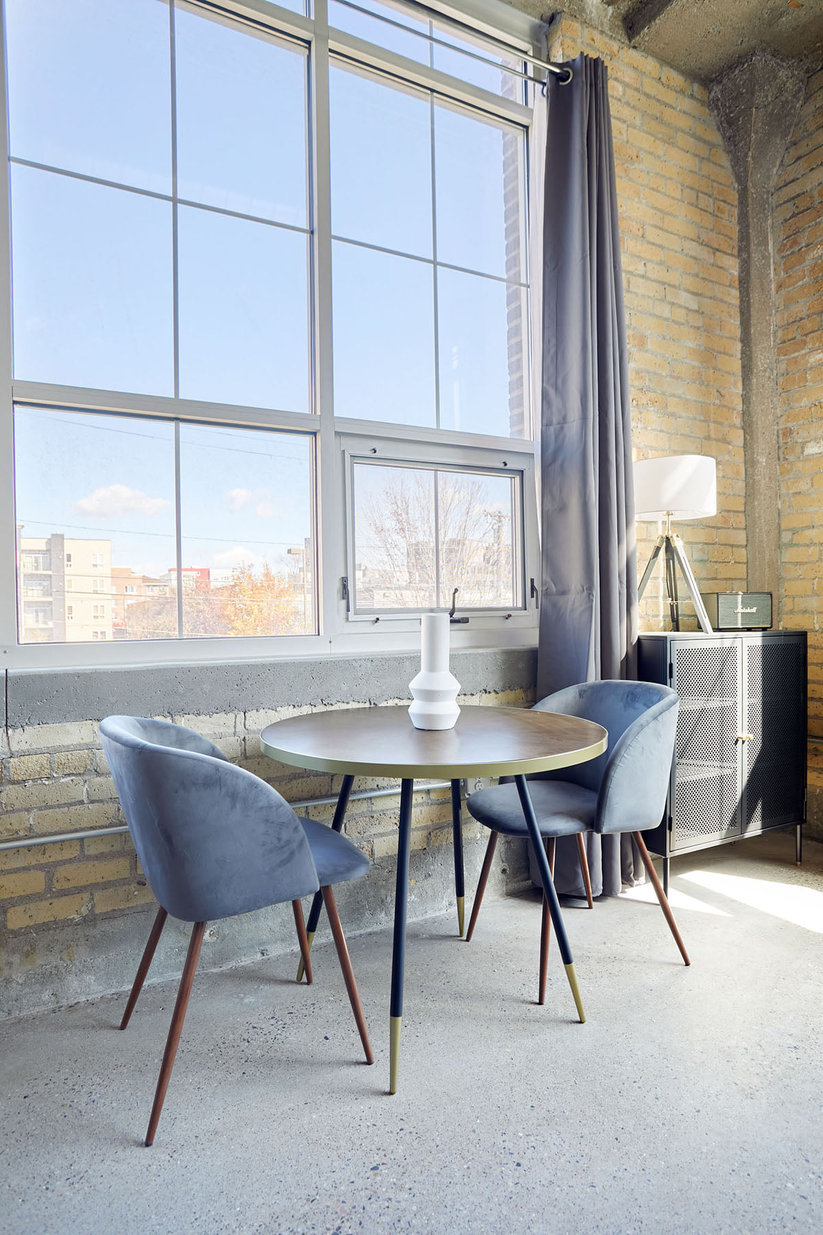 max showroom nearme